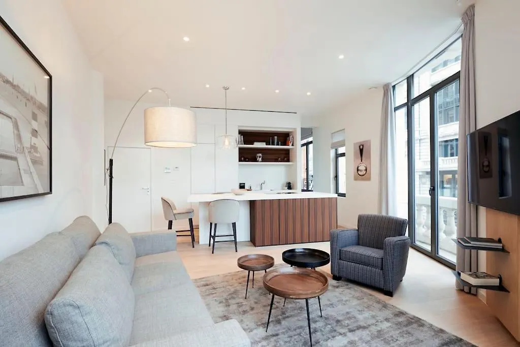 Downtown Brussels Splendor Suite V contacts